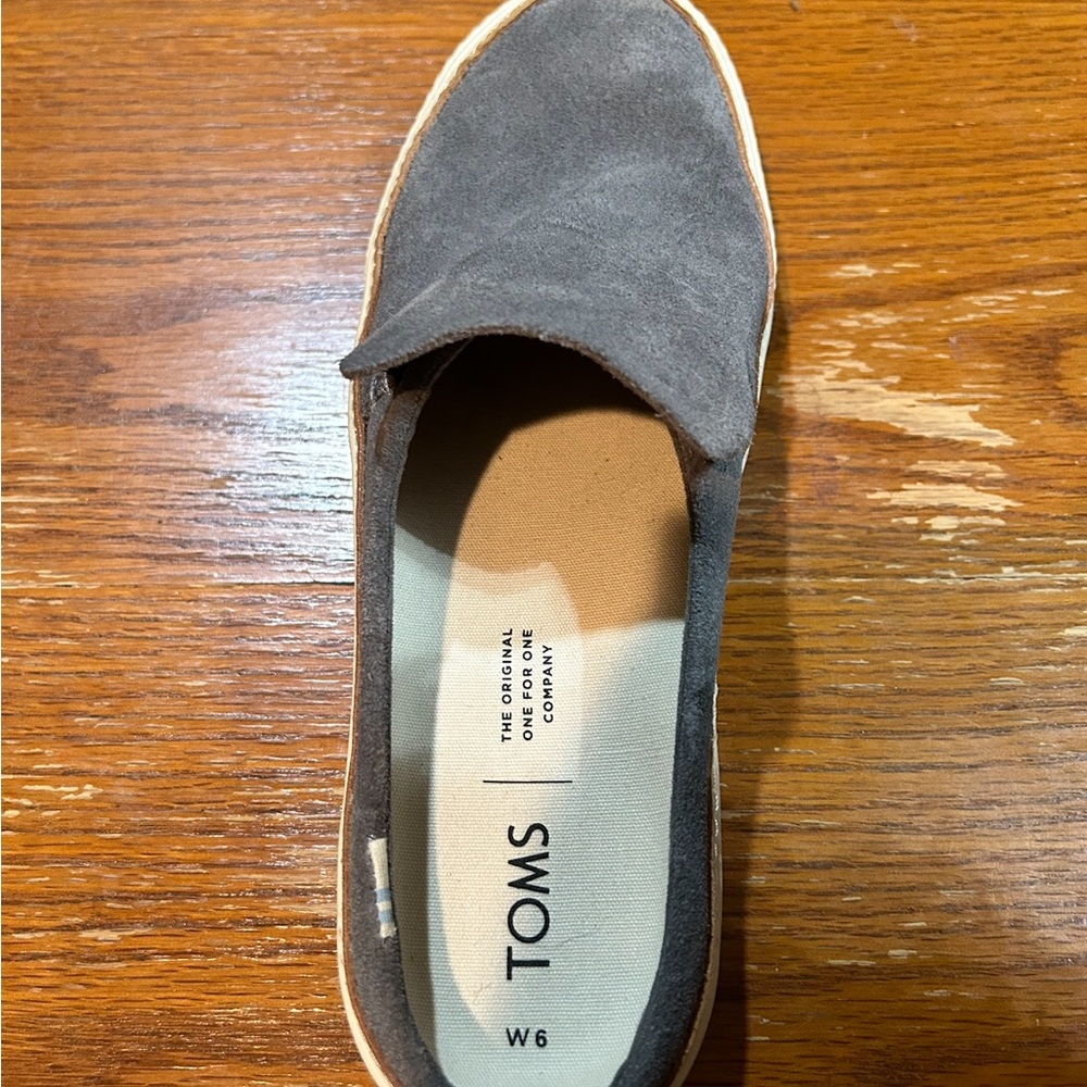 Toms Women's Gray Slip-On Espadrille (W6)